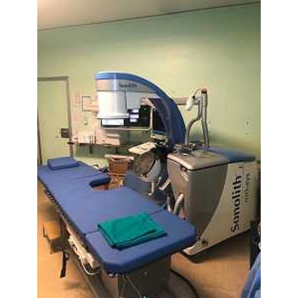 Il nuovo litotritore elettroidraulico di ultima generazione per la litotrissia extracorporea ad onde d'urto, del valore di 436mila euro, del quale si è dotato lAmbulatorio calcolosi urinaria e trattamento ESWL (litotrissia) dellospedale di Cattinara a Trieste - Il nuovo litotritore elettroidraulico di ultima generazione per la litotrissia extracorporea ad onde d'urto, del valore di 436mila euro, del quale si è dotato lAmbulatorio calcolosi urinaria e trattamento ESWL (litotrissia) dellospedale di Cattinara a Trieste