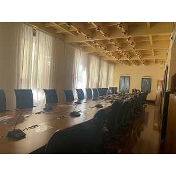 La regia della riunione telematica della III Commissione, allestita nella sala Gialla del palazzo consiliare a Trieste - La regia della riunione telematica della III Commissione, allestita nella sala Gialla del palazzo consiliare a Trieste