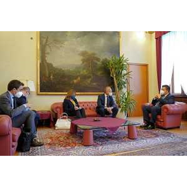 Il presidente del Cdr, Apostolos Tzitzikostas, ricevuto dalla presidenza del Cr Fvg - Il presidente del Cdr, Apostolos Tzitzikostas, ricevuto dalla presidenza del Cr Fvg