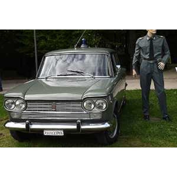 La celebrazione della ricorrenza di San Michele Arcangelo, santo patrono della Polizia di Stato, svoltasi a Pordenone. - La celebrazione della ricorrenza di San Michele Arcangelo, santo patrono della Polizia di Stato, svoltasi a Pordenone.