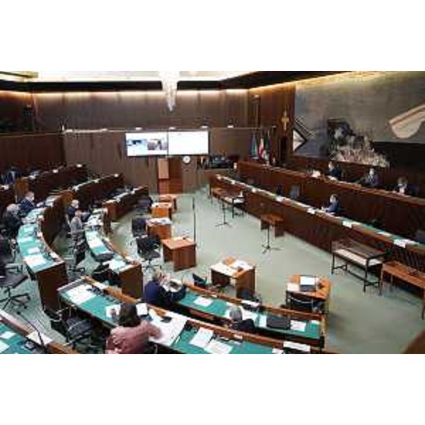 I lavori d'Aula durante Question Time e Iro - I lavori d'Aula durante Question Time e Iro