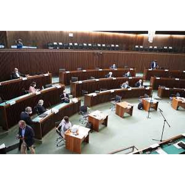 I lavori d'Aula durante Question Time e Iro - I lavori d'Aula durante Question Time e Iro