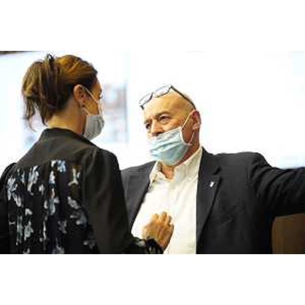 Mara Piccin (Forza Italia), relatrice di maggioranza della pdl 132, con Lorenzo Tosolini (Lega) - Mara Piccin (Forza Italia), relatrice di maggioranza della pdl 132, con Lorenzo Tosolini (Lega)