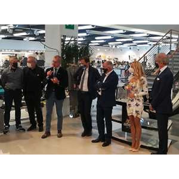 L'intervento di Piero Mauro Zanin alla "festa di compleanno" di Arteni - L'intervento di Piero Mauro Zanin alla "festa di compleanno" di Arteni