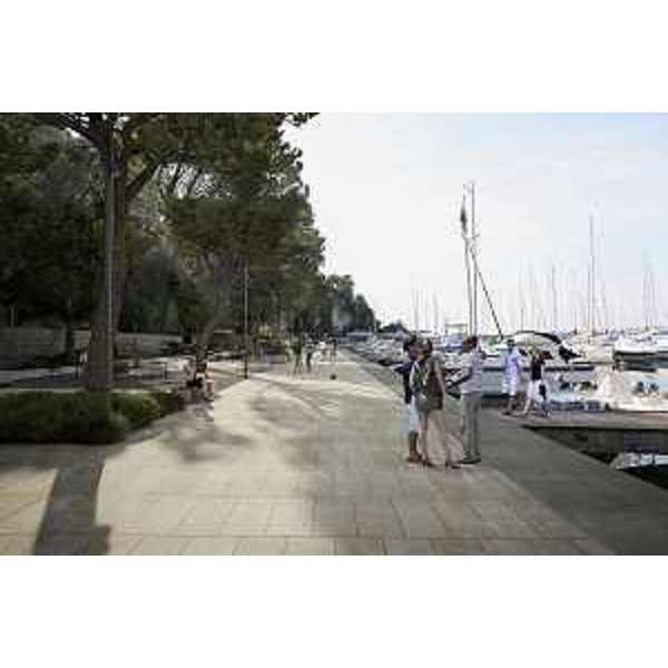 Un rendering dell'intervento di recupero della baia di Grignano - Un rendering dell'intervento di recupero della baia di Grignano