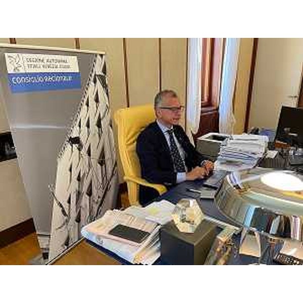 Il presidente del Cr Fvg, Piero Mauro Zanin, prende la parola durante il workshop internazionale - Il presidente del Cr Fvg, Piero Mauro Zanin, prende la parola durante il workshop internazionale 