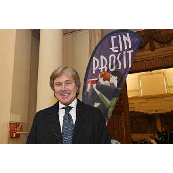 L'assessore regionale alle Attività prouttive e al Turismo Sergio Emidio Bini alla presentazione di Ein Prosit a Udine - L'assessore regionale alle Attività prouttive e al Turismo Sergio Emidio Bini alla presentazione di Ein Prosit a Udine