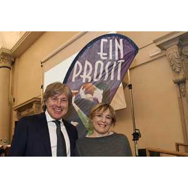 L'assessore regionale Sergio Emidio Bini con la chef Antonia Klugmann - L'assessore regionale Sergio Emidio Bini con la chef Antonia Klugmann