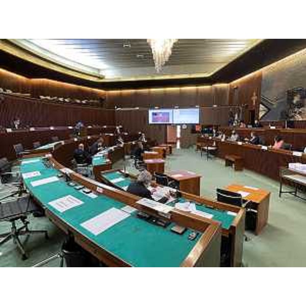 I consiglieri della V Commissione durante i lavori sull'Assestamento Bis - I consiglieri della V Commissione durante i lavori sull'Assestamento Bis