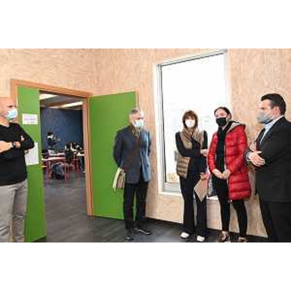 Un altro momento della visita all'interno dell'istituto di Tolmezzo - Un altro momento della visita all'interno dell'istituto di Tolmezzo