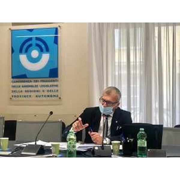 Il presidente del Cr Fvg, Piero Mauro Zanin, durante la riunione romana della Conferenza nazionale dei Consigli regionali - Il presidente del Cr Fvg, Piero Mauro Zanin, durante la riunione romana della Conferenza nazionale dei Consigli regionali