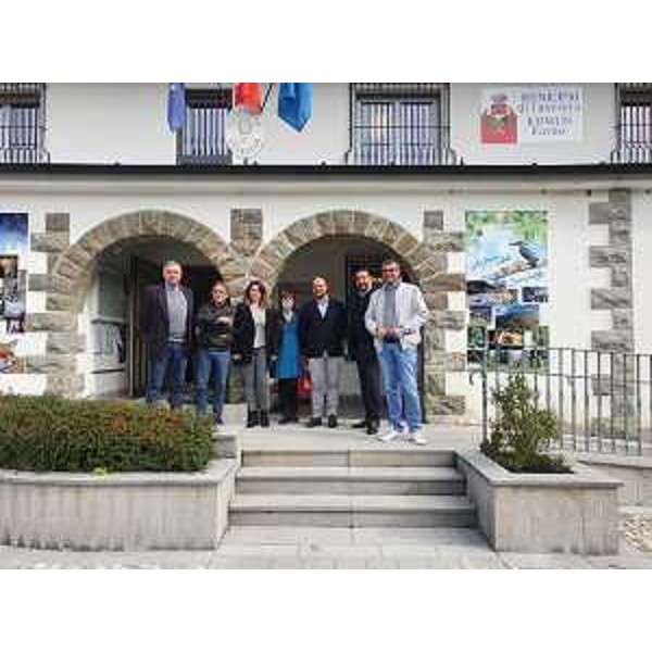 Edy Morandini (Progetto Fvg/Ar) e l'assessore regionale Pierpaolo Roberti con gli amministratori comunali di Lusevera - Edy Morandini (Progetto Fvg/Ar) e l'assessore regionale Pierpaolo Roberti con gli amministratori comunali di Lusevera