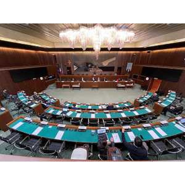 La V Commissione permanente riunita in aula durante le audizioni - La V Commissione permanente riunita in aula durante le audizioni