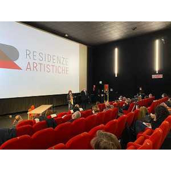 L'assessore regionale alla Cultura Tiziana Gibelli interviene al Kinemax di Gorizia all'incontro nazionale sulle Residenze artistiche - L'assessore regionale alla Cultura Tiziana Gibelli interviene al Kinemax di Gorizia all'incontro nazionale sulle Residenze artistiche