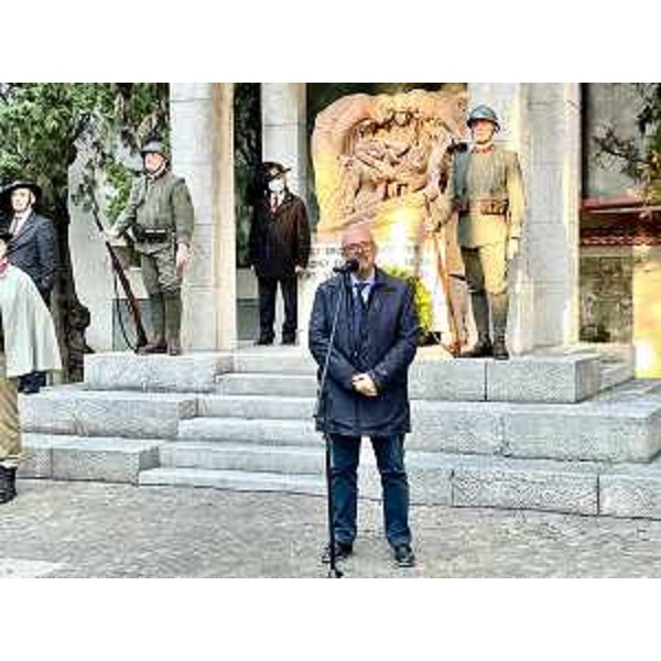 ALcune immagini della partecipazione dell'Assessore regionale al Patrimonio, Sebastiano Callari, all'arrivo della Staffetta Cremisi a Monfalcone. - ALcune immagini della partecipazione dell'Assessore regionale al Patrimonio, Sebastiano Callari, all'arrivo della Staffetta Cremisi a Monfalcone.