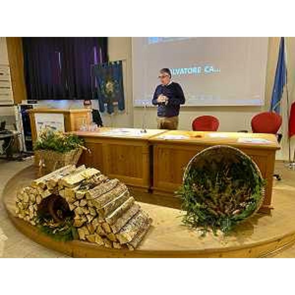 Una fase dell'incontro svoltosi a Sappada in occasione della prima conferenza regionale sulla tutela delle minoranze di ligua tedesca del Friuli Venezia Giulia - Una fase dell'incontro svoltosi a Sappada in occasione della prima conferenza regionale sulla tutela delle minoranze di ligua tedesca del Friuli Venezia Giulia