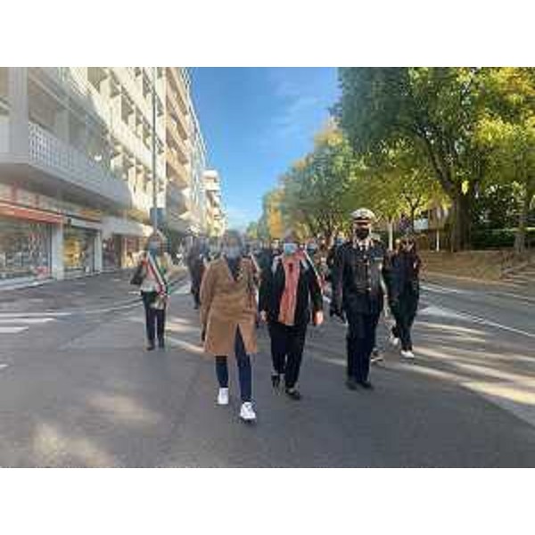 L'assessore regionale alle Finanze Barbara Zilli durante la marcia promossa dal Comitato dellAssociazione nazionale donne operate al seno (Andos Udine) - L'assessore regionale alle Finanze Barbara Zilli durante la marcia promossa dal Comitato dellAssociazione nazionale donne operate al seno (Andos Udine) 