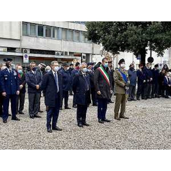 L'assessore regionale alle Risorse agroialimentari Stefano Zanier alla celebrazione del 4 novembre svoltasi a Pordenone - L'assessore regionale alle Risorse agroialimentari Stefano Zanier alla celebrazione del 4 novembre svoltasi a Pordenone