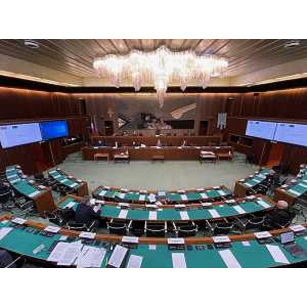 La VI Commissione riunita nell'aula consiliare durante le audizioni - La VI Commissione riunita nell'aula consiliare durante le audizioni