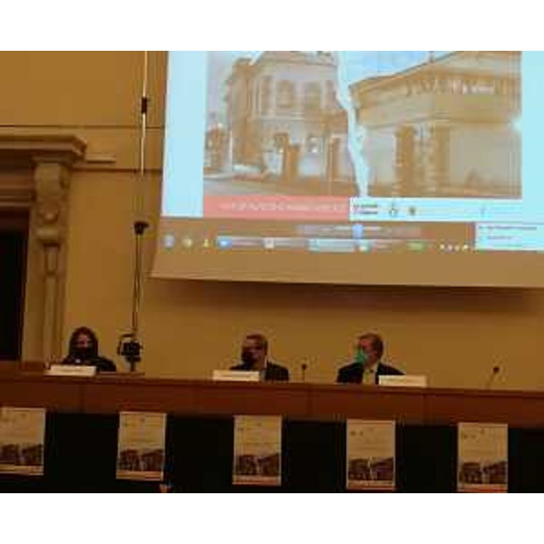 Il tavolo dei relatori: da destra Franco Corleone, Massimo Brianese e Roberta Casco - Il tavolo dei relatori: da destra Franco Corleone, Massimo Brianese e Roberta Casco