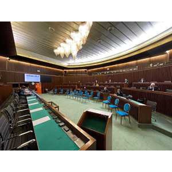 La II Commissione permanente riunita nell'aula consiliare - La II Commissione permanente riunita nell'aula consiliare