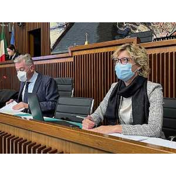 L'assessore regionale Barbara Zilli insieme ad Alessandro Basso (FdI), presidente della I Commissione - L'assessore regionale Barbara Zilli insieme ad Alessandro Basso (FdI), presidente della I Commissione