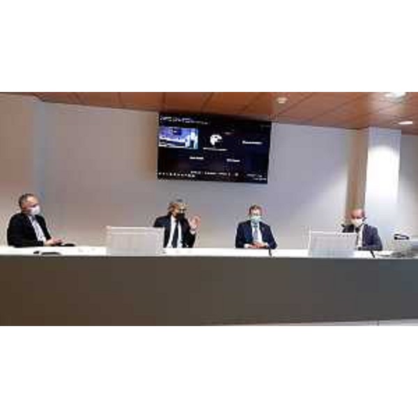 Gli assessori regionali alle Attività produttive e Turismo, Sergio Emidio Bini, e alle Risorse agroalimentari, forestali, ittiche e montagna, Stefano Zannier (al centro) con il direttore marketing di PromoTurismoFVG Bruno Bertero e il direttore generale dell'ente, Antonio Bravo - Gli assessori regionali alle Attività produttive e Turismo, Sergio Emidio Bini, e alle Risorse agroalimentari, forestali, ittiche e montagna, Stefano Zannier (al centro) con il direttore marketing di PromoTurismoFVG Bruno Bertero e il direttore generale dell'ente, Antonio Bravo