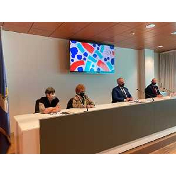 L'assessore regionale alla Cultura Tiziana Gibelli nel corso della conferenza stampa di Mittelfest - L'assessore regionale alla Cultura Tiziana Gibelli nel corso della conferenza stampa di Mittelfest