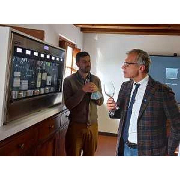 Il presidente Piero Mauro Zanin assieme a Matteo Bellotto, responsabile del progetto, a Corno di Rosazzo - Il presidente Piero Mauro Zanin assieme a Matteo Bellotto, responsabile del progetto, a Corno di Rosazzo