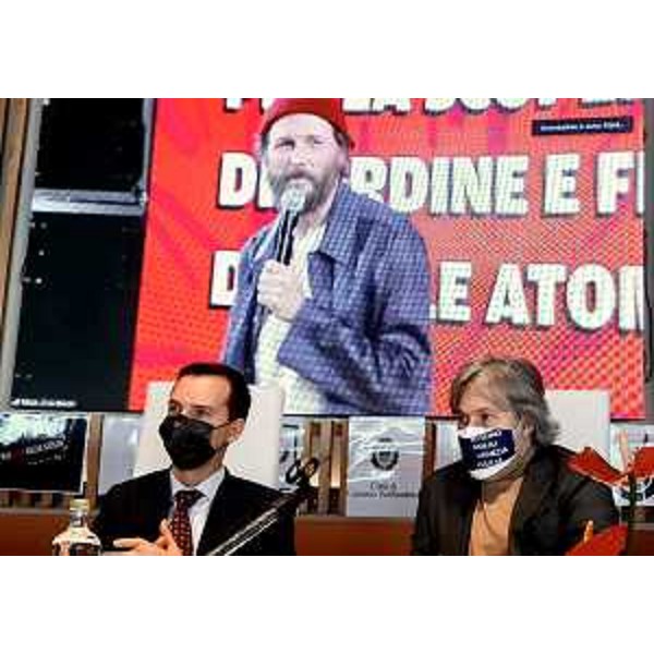 Una fase della conferenza stampa a Lignano per la presentazione del Jova beach party '22, alla quale ha partecipato l'assessore regionale alle Attività produttive Sergio Emidio Bini - Una fase della conferenza stampa a Lignano per la presentazione del Jova beach party '22, alla quale ha partecipato l'assessore regionale alle Attività produttive Sergio Emidio Bini