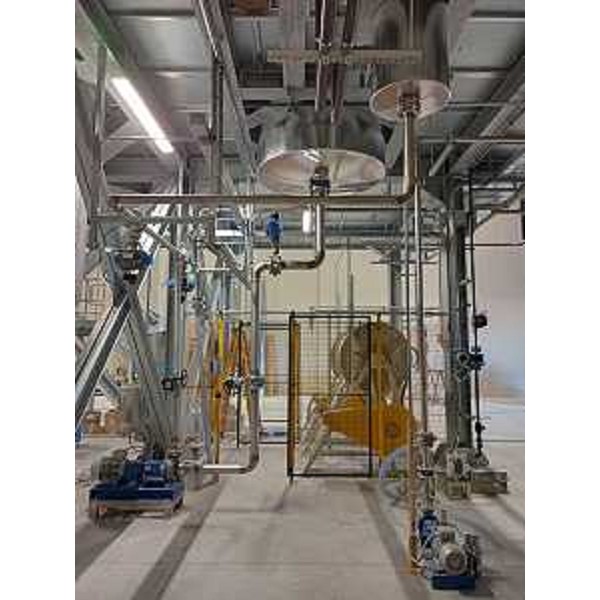 L'impianto di inertizzazione di materiali in cemento amianto in fase di ultimazione a Pannellia di Codroipo. - L'impianto di inertizzazione di materiali in cemento amianto in fase di ultimazione a Pannellia di Codroipo.