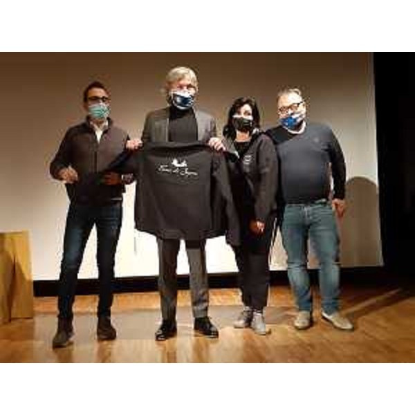 L'assessore regionale alle Attività produttive e turismo Sergio Emidio Bini con il sottosegretario al ministero per la Transizione ecologica, Vannia Gava, il vicepresidente del Consiglio regionale Stefano Mazzolini e il sindaco di Forni di Sopra Marco Lenna - Forni di Sopra, 20 novembre 2021 - L'assessore regionale alle Attività produttive e turismo Sergio Emidio Bini con il sottosegretario al ministero per la Transizione ecologica, Vannia Gava, il vicepresidente del Consiglio regionale Stefano Mazzolini e il sindaco di Forni di Sopra Marco Lenna - Forni di Sopra, 20 novembre 2021