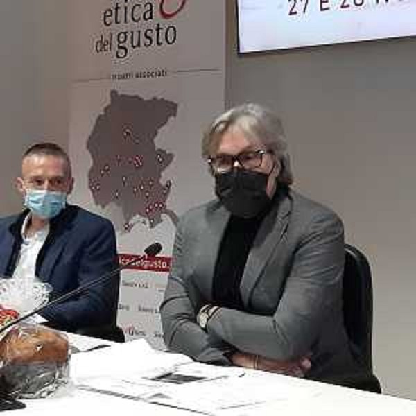 L'assessore regionale alle Attività produttive Sergio Emidio Bini alla presentazione della manifestazione "Tutti con le mani in pasta" nel palazzo della Regione a Udine - L'assessore regionale alle Attività produttive Sergio Emidio Bini alla presentazione della manifestazione "Tutti con le mani in pasta" nel palazzo della Regione a Udine