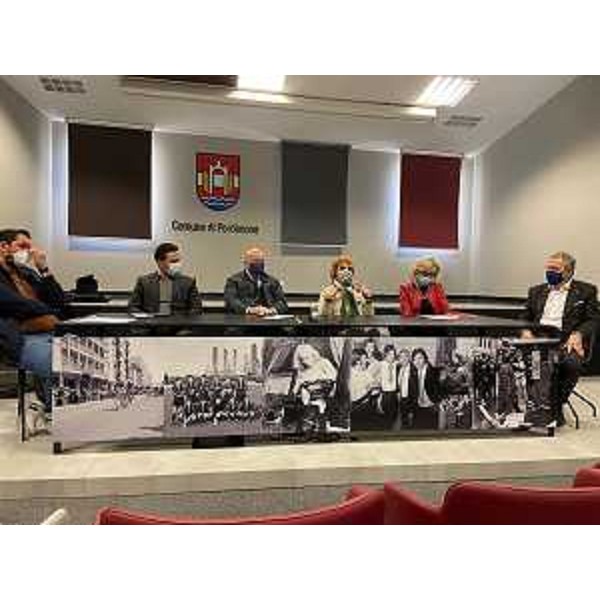 Una fase della conferenza stampa di presentazione della prima edizione della "Pn Sitting volley league" svoltasi nella sala Missinato in Comune a Pordenone - Una fase della conferenza stampa di presentazione della prima edizione della "Pn Sitting volley league" svoltasi nella sala Missinato in Comune a Pordenone 