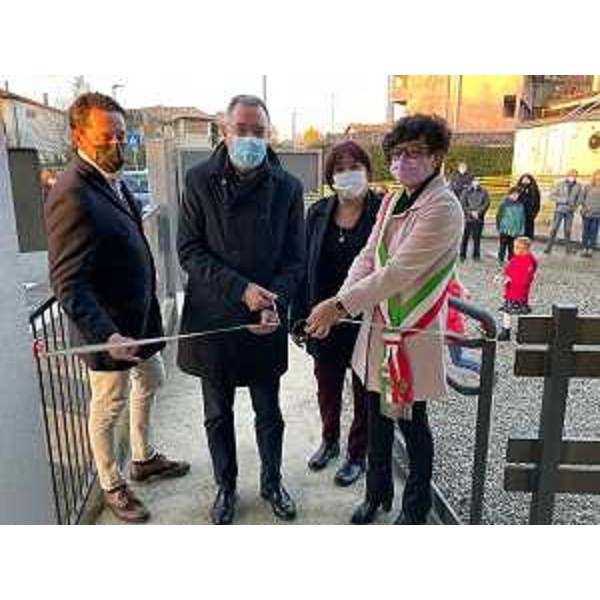 L'assessore regionale al Territorio e infrastrutture, Graziano Pizzimenti, ha inaugurato il Centro di aggregazione di Visco. - L'assessore regionale al Territorio e infrastrutture, Graziano Pizzimenti, ha inaugurato il Centro di aggregazione di Visco. 