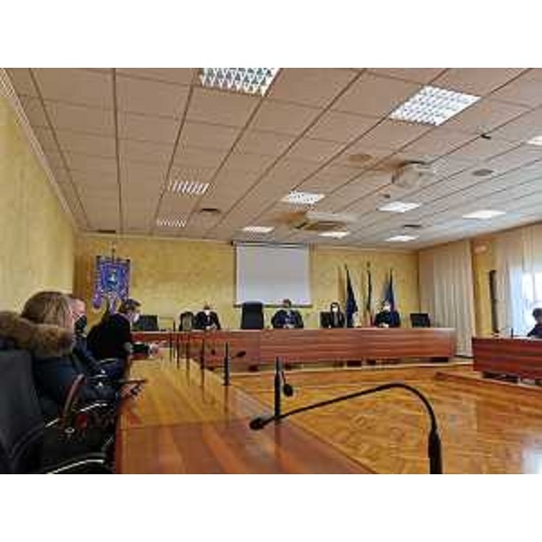 Una fase dell'incontro svoltosi oggi a Latisana tra l'assessore regionale all'Ambiente Fabio Scoccimarro e il sindaco Lanfranco Sette - Una fase dell'incontro svoltosi oggi a Latisana tra l'assessore regionale all'Ambiente Fabio Scoccimarro e il sindaco Lanfranco Sette