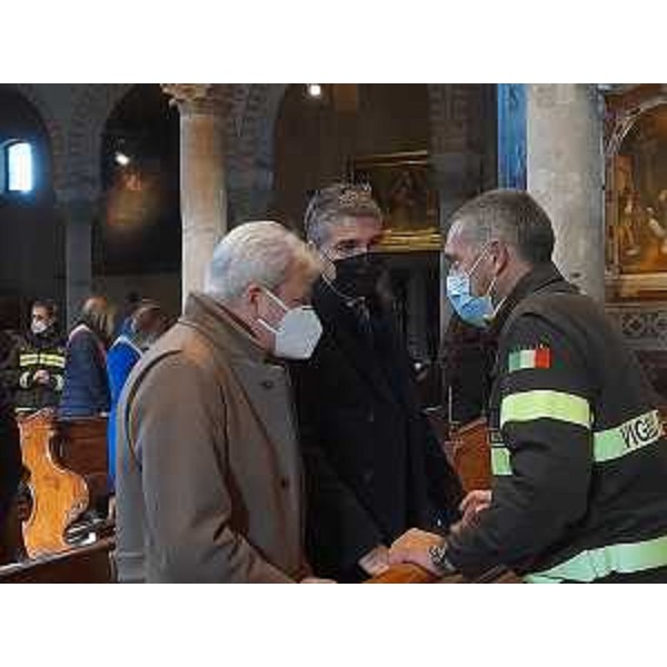 L'assessore regionale alla Sicurezza Pierpaolo Roberti nella cattedrale di San Giusto per la messa di Santa Barbara officiata dal vescovo di Trieste Giampaolo Crepaldi - L'assessore regionale alla Sicurezza Pierpaolo Roberti nella cattedrale di San Giusto per la messa di Santa Barbara officiata dal vescovo di Trieste Giampaolo Crepaldi 