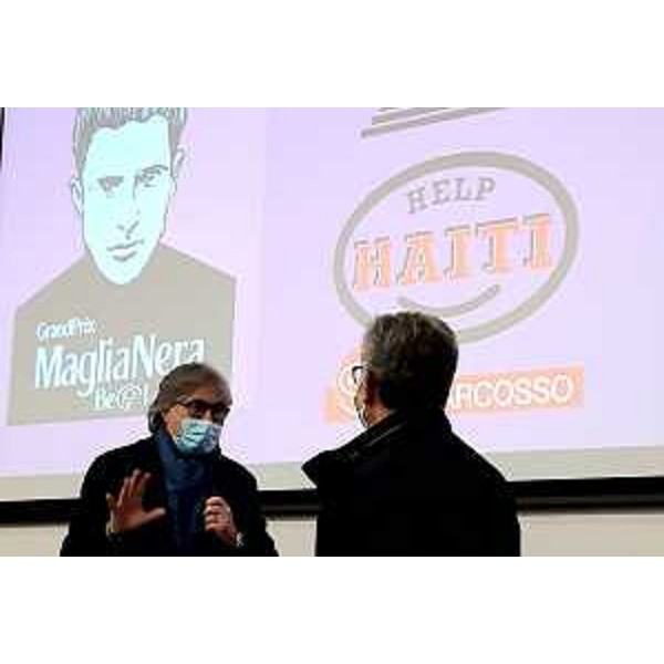 Una fase dell'incontro svoltosi oggi per la presentazione dell'evento Help Haiti, alla presenza dell'assessore regionale Sergio Emidio Bini - Una fase dell'incontro svoltosi oggi per la presentazione dell'evento Help Haiti, alla presenza dell'assessore regionale Sergio Emidio Bini