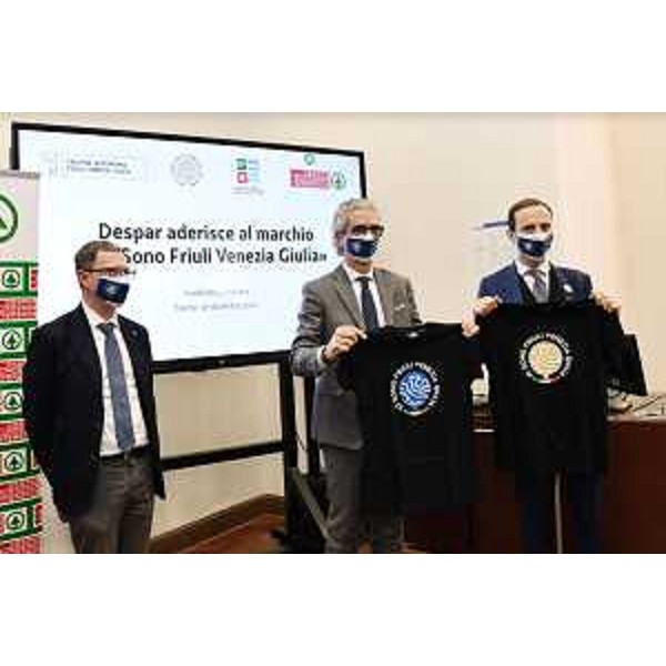 Un momento della alla presentazione alla stampa delladesione al sistema Io Sono Friuli Venezia Giulia di Aspiag Service, la società che gestisce a livello locale il marchio Despar. - Un momento della alla presentazione alla stampa delladesione al sistema Io Sono Friuli Venezia Giulia di Aspiag Service, la società che gestisce a livello locale il marchio Despar. 