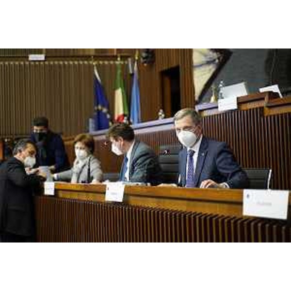 L'assessore Fvg alle Risorse agricole, Stefano Zannier, interivene in II Commissione. Al suo fianco il presidente dell'organo consiliare, Alberto Budai (Lega) - L'assessore Fvg alle Risorse agricole, Stefano Zannier, interivene in II Commissione. Al suo fianco il presidente dell'organo consiliare, Alberto Budai (Lega)