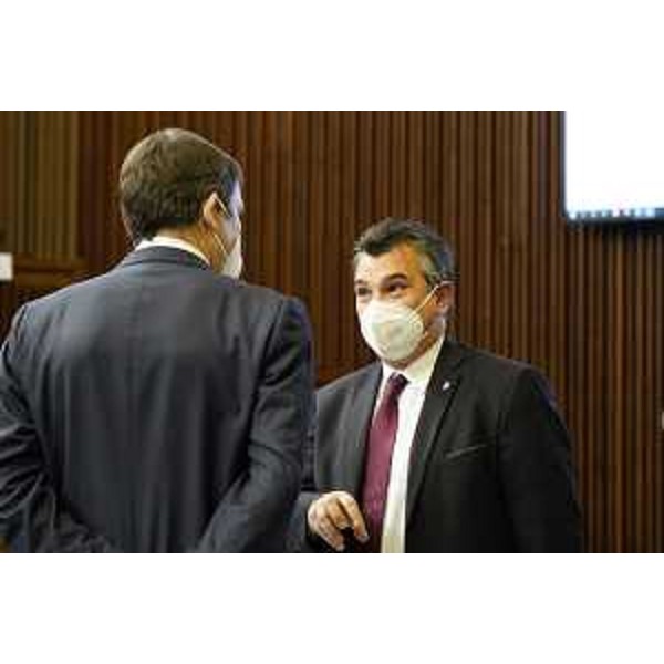 Andrea Ussai (M5S) e Lorenzo Barberio (FdI) - Andrea Ussai (M5S) e Lorenzo Barberio (FdI)