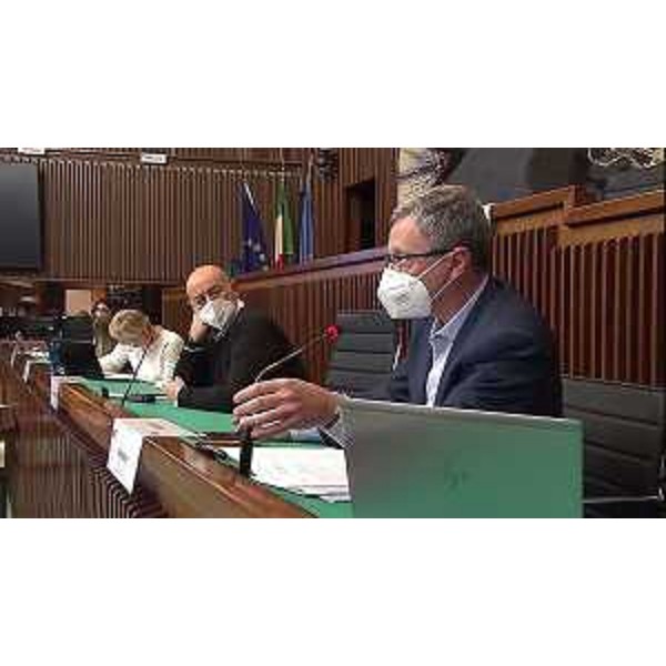 L'assessore alla Montagna, Stefano Zannier, accanto al consigliere Lorenzo Tosolini (alla sua destra) - L'assessore alla Montagna, Stefano Zannier, accanto al consigliere Lorenzo Tosolini (alla sua destra)