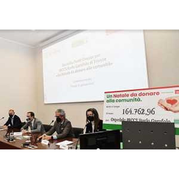 Un momento della conferenza stampa che si è tenuta a Trieste nella sala Predonzani della Regione Friuli Venezia Giulia - Un momento della conferenza stampa che si è tenuta a Trieste nella sala Predonzani della Regione Friuli Venezia Giulia