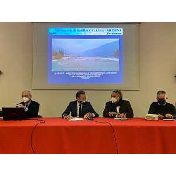 L'intervento dell'assessore regionale alla Difesa dell'ambiente Fabio Scoccimarro durante l'incontro svoltosi a Montereale Valcellina - L'intervento dell'assessore regionale alla Difesa dell'ambiente Fabio Scoccimarro durante l'incontro svoltosi a Montereale Valcellina