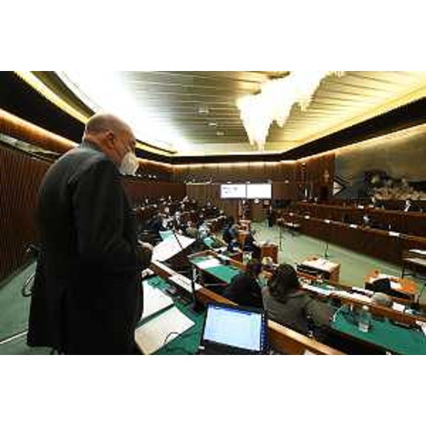 Un momento della discussione in Consiglio regionale - Un momento della discussione in Consiglio regionale