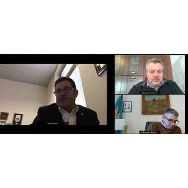 Franco Iacop (Pd), il presidente Diego Bernardis (Lega) e l'assessore Pierpaolo Roberti - Franco Iacop (Pd), il presidente Diego Bernardis (Lega) e l'assessore Pierpaolo Roberti