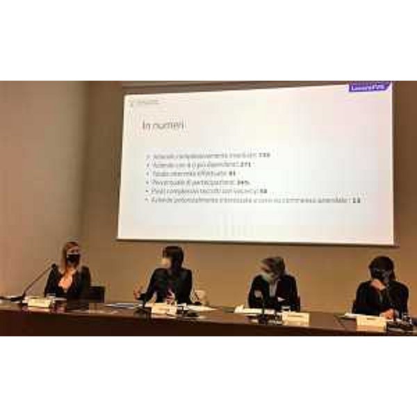 Un momento della conferenza stampa che si è tenuta in Regione - Un momento della conferenza stampa che si è tenuta in Regione