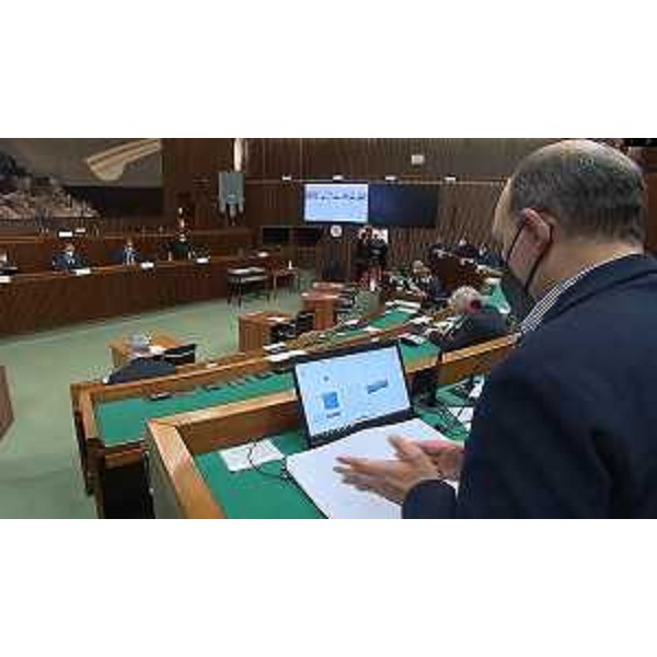 Cristian Sergo (M5S) interviene durante i lavori - Cristian Sergo (M5S) interviene durante i lavori