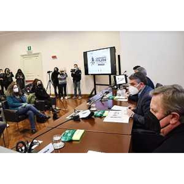 L'intervento dell'assessore Roberti durante la conferenza stampa di presentazione dei Campionati italiani di corsa campestre. - L'intervento dell'assessore Roberti durante la conferenza stampa di presentazione dei Campionati italiani di corsa campestre.