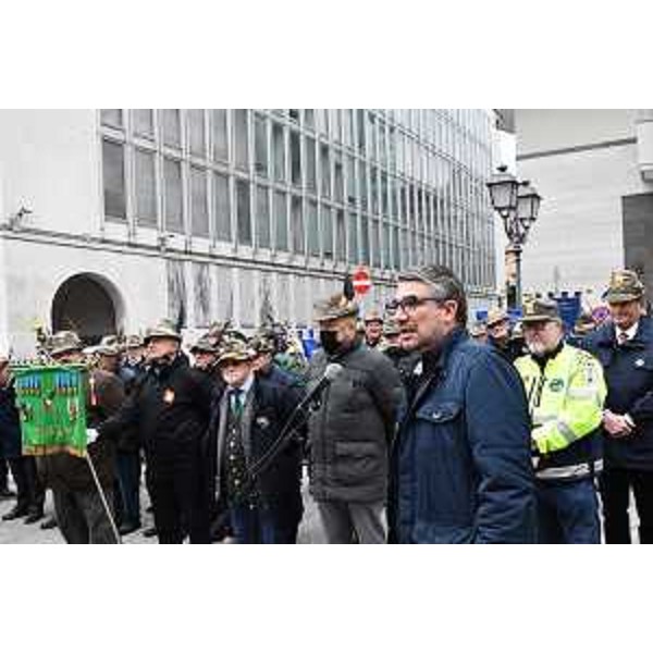 L'assessore regionale alla Sicurezza Pierpaolo Roberti alla cerimonia in foro Ulpiano a Trieste per i 100 anni della Sezione Ana intitolata a Guido Corsi - L'assessore regionale alla Sicurezza Pierpaolo Roberti alla cerimonia in foro Ulpiano a Trieste per i 100 anni della Sezione Ana intitolata a Guido Corsi